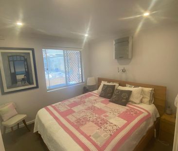 Modern, Bright Villa in Sought‑After South Scarborough - Photo 4