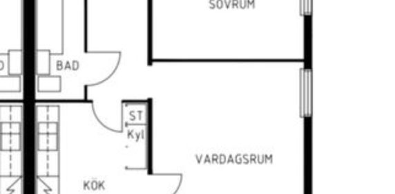 Trevlig Lägenhet med högt läge i barnvänligt område, inglasad balkong med underbar utsikt - Photo 2