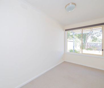 Renovated home in desirable family location - Photo 6