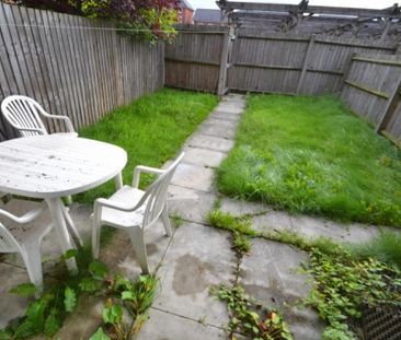 4 bedroom townhouse to rent - Photo 2