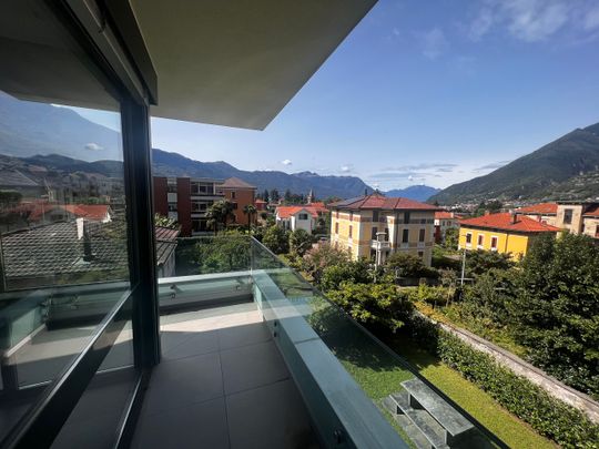 FOR RENT SPACIOUS 5.5 ROOM IN RECENTLY RENOVATED BUILDING - Photo 1