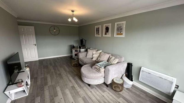 Peatey Court, Princes Gate, High Wycombe, HP13 - Photo 1