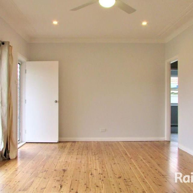 Two Bedroom Fully Renovated Home - Photo 1