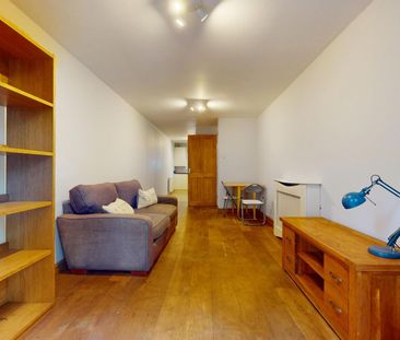 Ashbee House - Photo 1