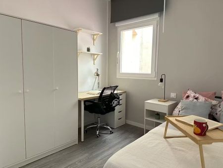 Calle de Pradales, Madrid, Community of Madrid 28047 - Foto 5