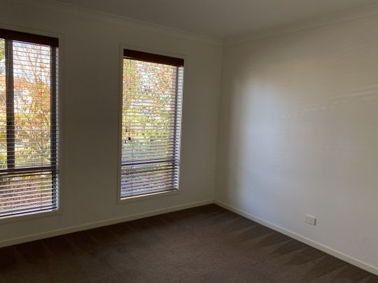 7 Edinburgh Court, SHEPPARTON VIC 3630 - Photo 1