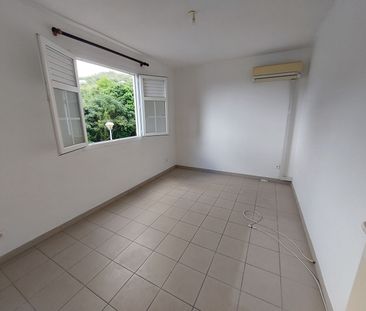 Location appartement 3 pièces, 68.59m², Case-Pilote - Photo 4