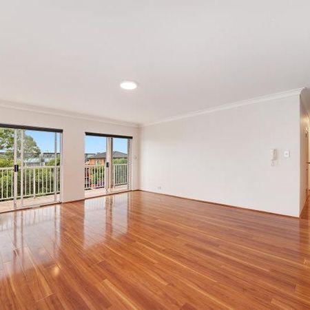 2/28-32 Boronia Street, Kensington, NSW 2033 - Photo 4