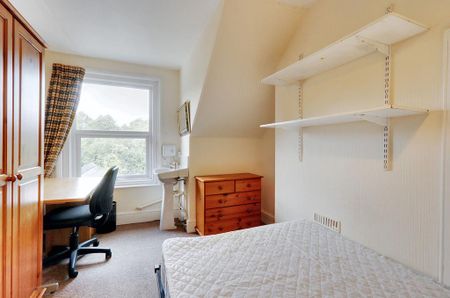 6 bedroom terraced house to rent - Photo 3