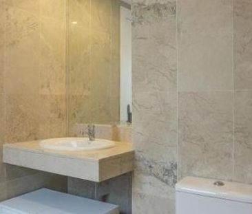 2 bedroom luxury Apartment for rent in Nueva Andalucia, Andalusia - Photo 3