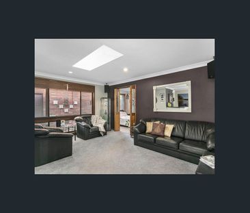 STUNNING FAMILY HOME !!! - Photo 1
