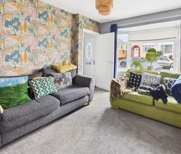 3 bedroom semi-detached house to rent - Photo 2