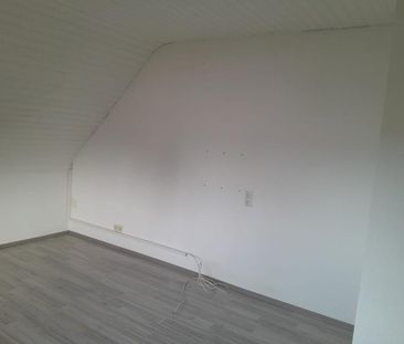 Schöne 2 Zimmer Wohnung mit Balkon, Küche, Keller bei Forchheim - Photo 1