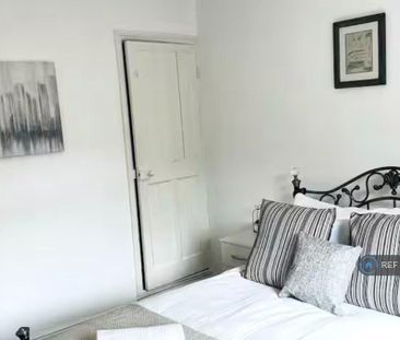 3 bedroom terraced house to rent - Photo 6