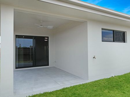 Brand New Home in North Shore - Photo 3