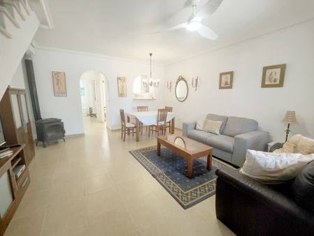 - THREE BEDROOM HOUSE FOR RENT IN VILLAMARTÍN - Photo 2