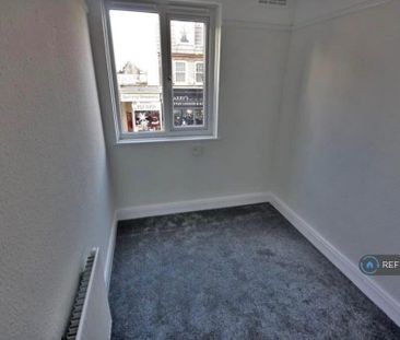4 bedroom flat to rent - Photo 5