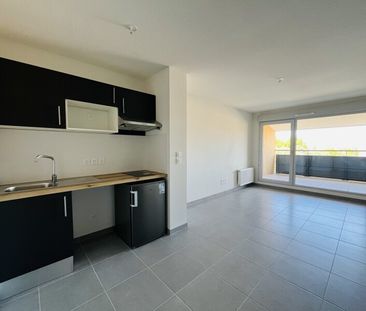 Location Appartement 2 pièces 43m² CARPENTRAS 84200 - Photo 3