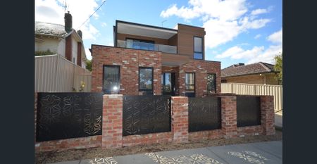 1/164 Arnold Street, Bendigo, Vic 3550 - Photo 2