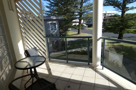1/27 Wharf Street, Tuncurry NSW 2428 - Apartment For Rent | Domain - Photo 3