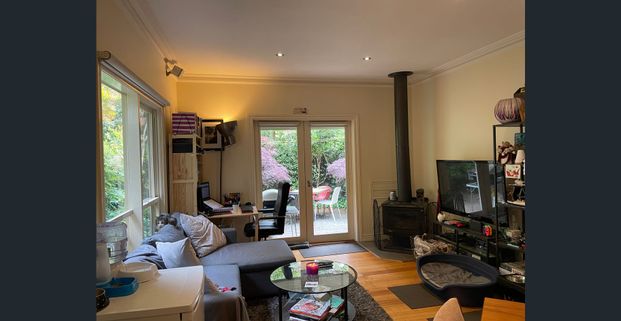 Charming 1 Bedroom in the Heart of Olinda – Peaceful & Private - Photo 1