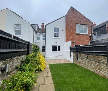 3 bedroom end of terrace house to rent - Photo 5