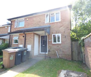 2 bedroom end of terrace house to rent - Photo 5