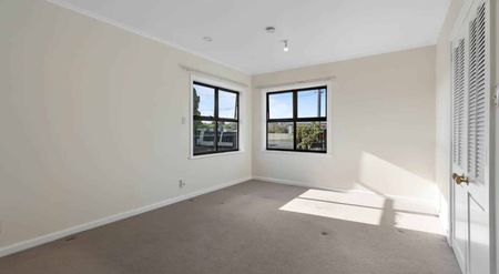 Double Westlake Gem - Photo 2