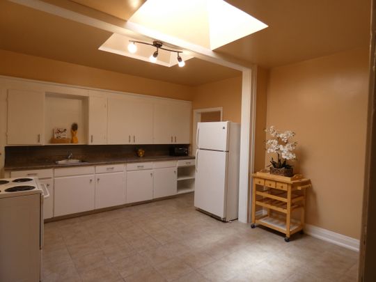 For Lease - 201 Main Street Unit# 1, Newmarket, Ontario - Photo 1