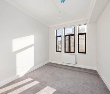 3 bedroom flat to rent - Photo 2