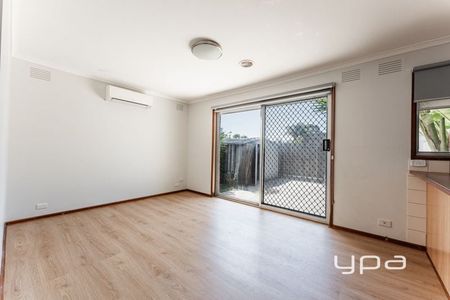 13 Micheline Street, TULLAMARINE - Photo 3