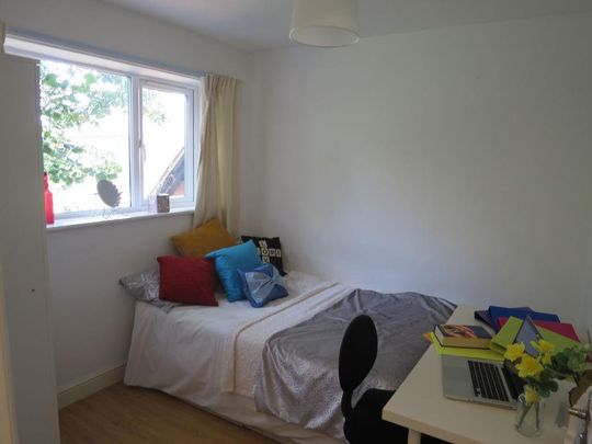 4 bedroom house to rent - Photo 1