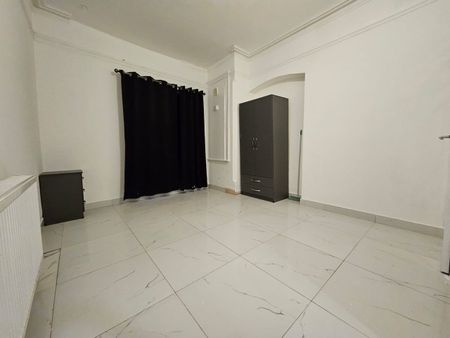Studio Flat, Conway Road, LU4 - Photo 3