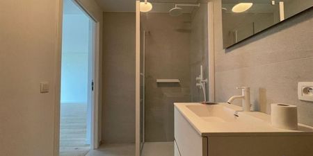 Appartement te huur in Antwerpen voor € 925 met 1 slaapkamer - Foto 2