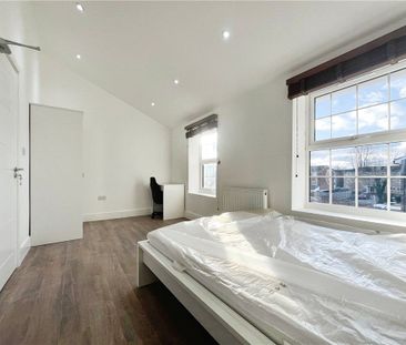 Kestrel Avenue, Staines-upon-Thames, Surrey, TW18 4RU - Photo 4