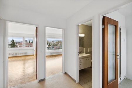 "Fantastischer Ausblick - Grosszügige Wohnung zu vermieten" - Photo 2