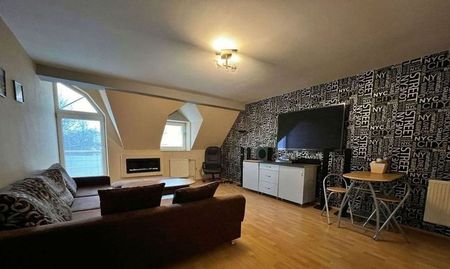 SRG | Väčší 2-izb byt pri gymnáziu v širšom centre mesta | M. R. Štefánika - Photo 3