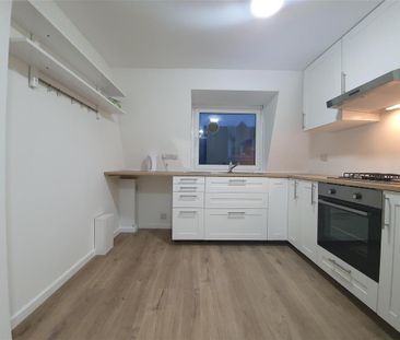3 bedroom apartment to rent - Photo 5