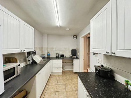 1 bedroom flat to rent - Photo 3
