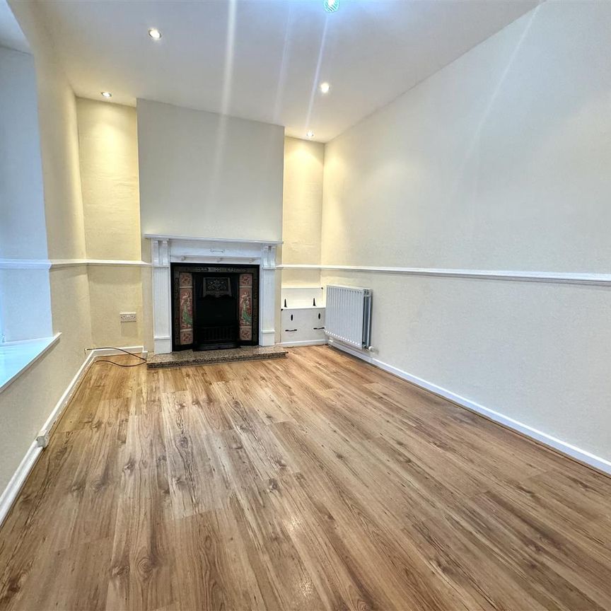 4 James Street, - Photo 1