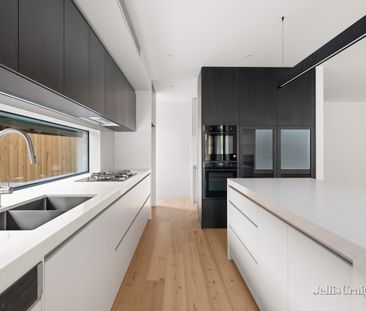 49B Hotham Street, Preston VIC 3072 - Townhouse For Rent | Domain - Photo 6