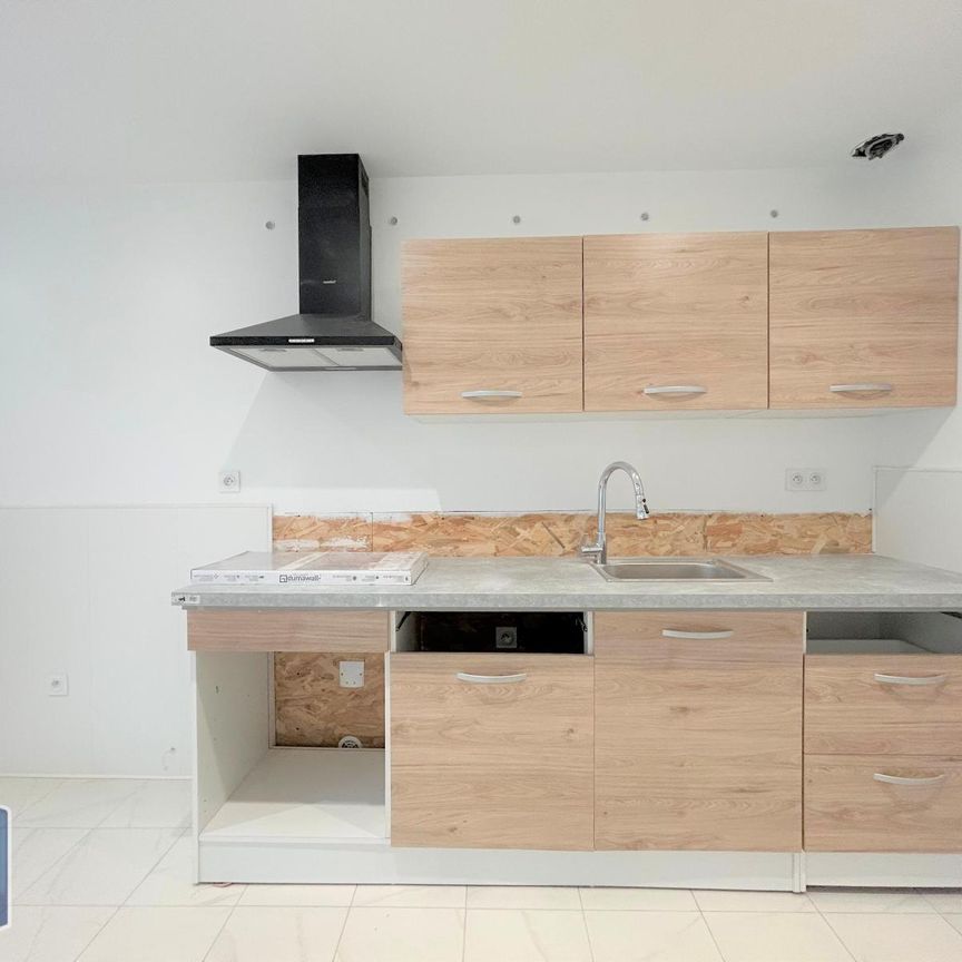 Location Maison 3 pièces 64m² LUSSAC 33570 - Photo 2