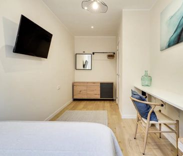 Avinguda de les Drassanes, Barcelona, Catalonia 08001 - Photo 3