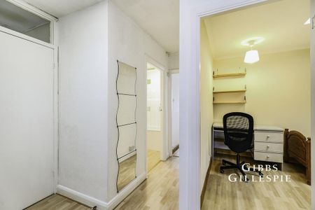 3 bedroom flat to rent - Photo 2