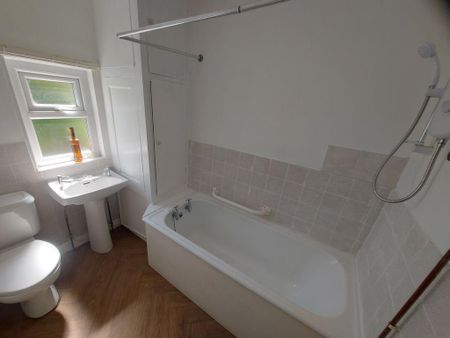2 bedroom semi-detached bungalow to rent - Photo 5