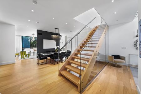 For Lease - 17 Nesbitt Drive, Toronto, Ontario - Photo 2