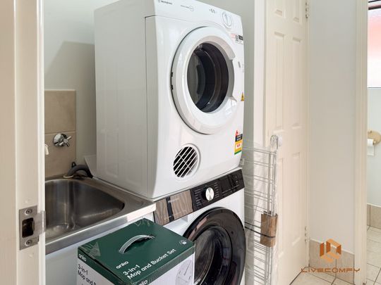 Victoria Park - Photo 1