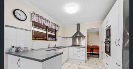 Nestled in a Quiet Pocket of Redland Bay - Photo 4