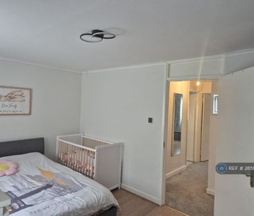 2 bedroom end of terrace house to rent - Photo 5