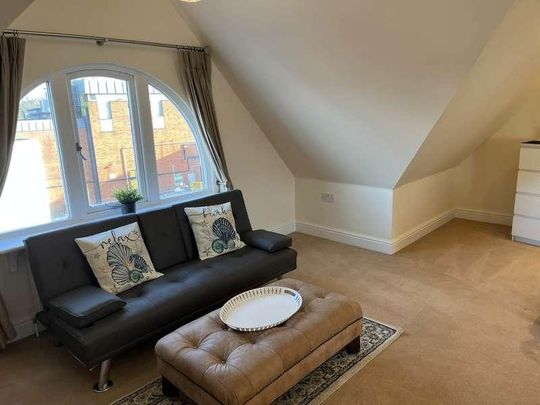 Willowbrook, Great George, Godalming, GU7 - Photo 1